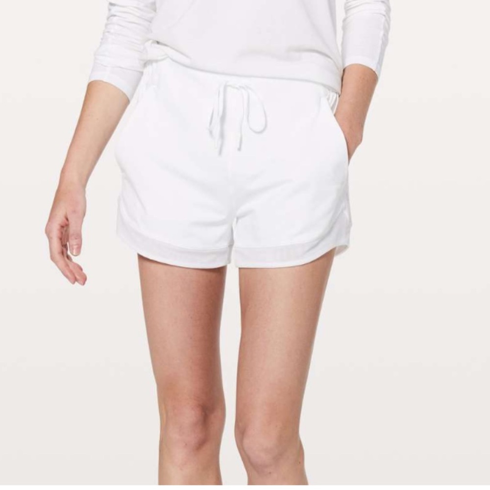 Lululemon Sunsetting 3” Shorts